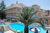 Planos Beach Aparthotel 酒店