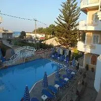 Planos Beach Aparthotel 酒店 3*