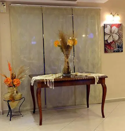 酒店 Planos Beach Aparthotel 3*