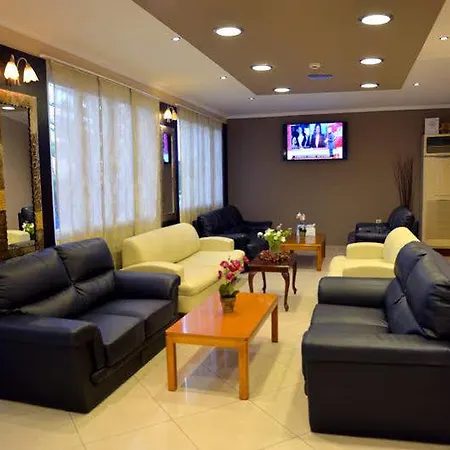 Planos Beach Aparthotel 酒店 3*