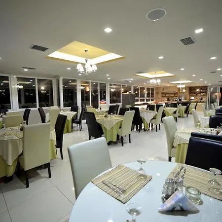 酒店 Planos Beach Aparthotel