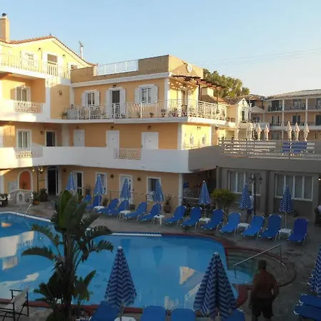 Planos Beach Aparthotel 酒店 3*