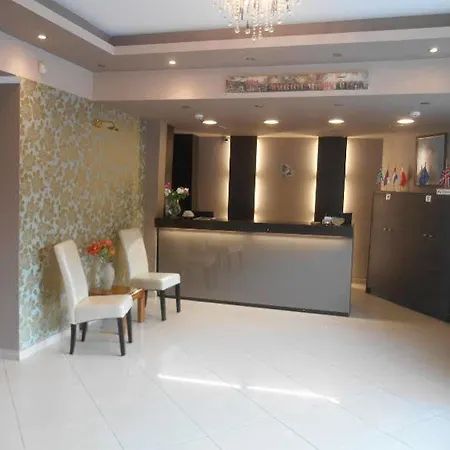 Planos Beach Aparthotel 蒂锡利维