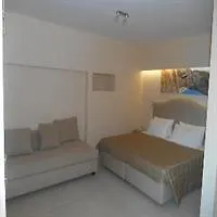 Planos Beach Aparthotel 酒店