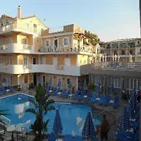 Planos Beach Aparthotel