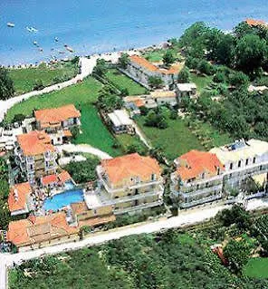 Planos Beach Aparthotel טסיליבי