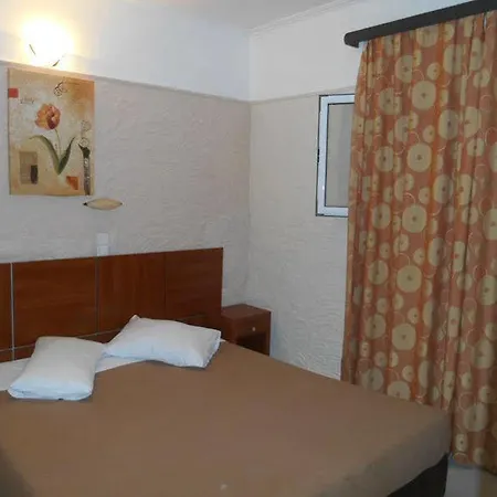 Planos Beach Aparthotel Planos